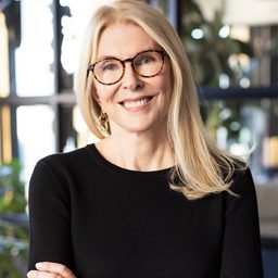 Susan Lyne
