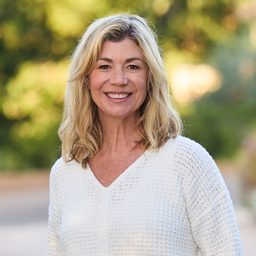 Julie Henley