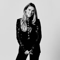 Alexa von Tobel